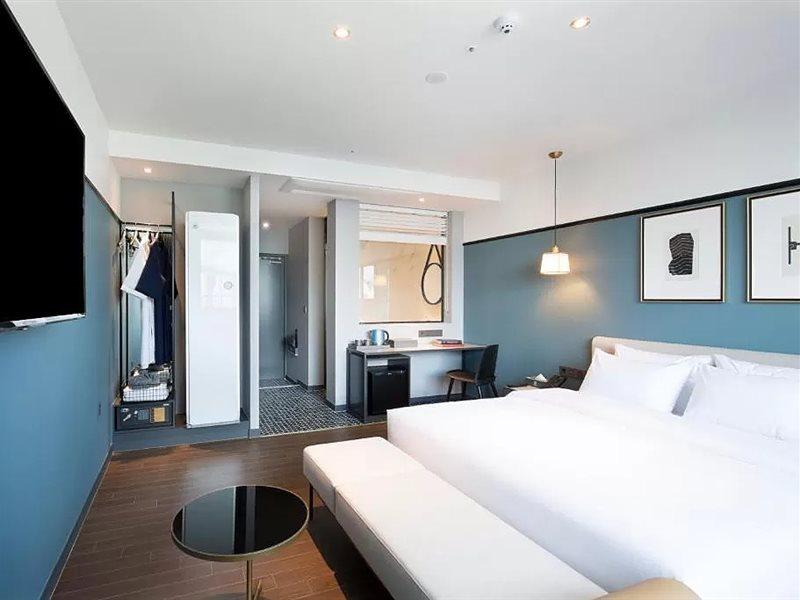 Brown Dot Hotel Jinju Ngoại thất bức ảnh