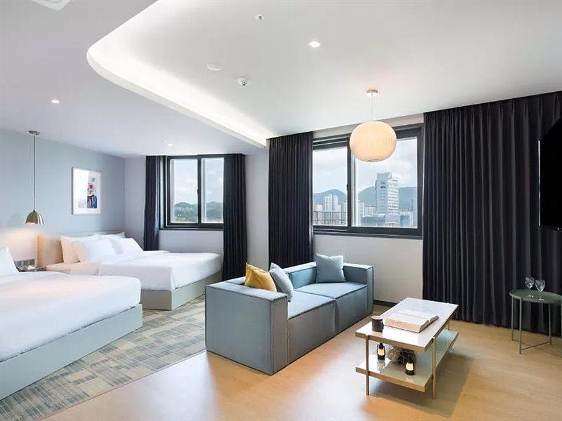 Brown Dot Hotel Jinju Ngoại thất bức ảnh
