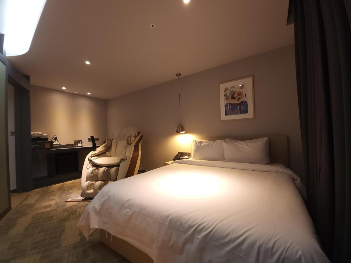 Brown Dot Hotel Jinju Ngoại thất bức ảnh