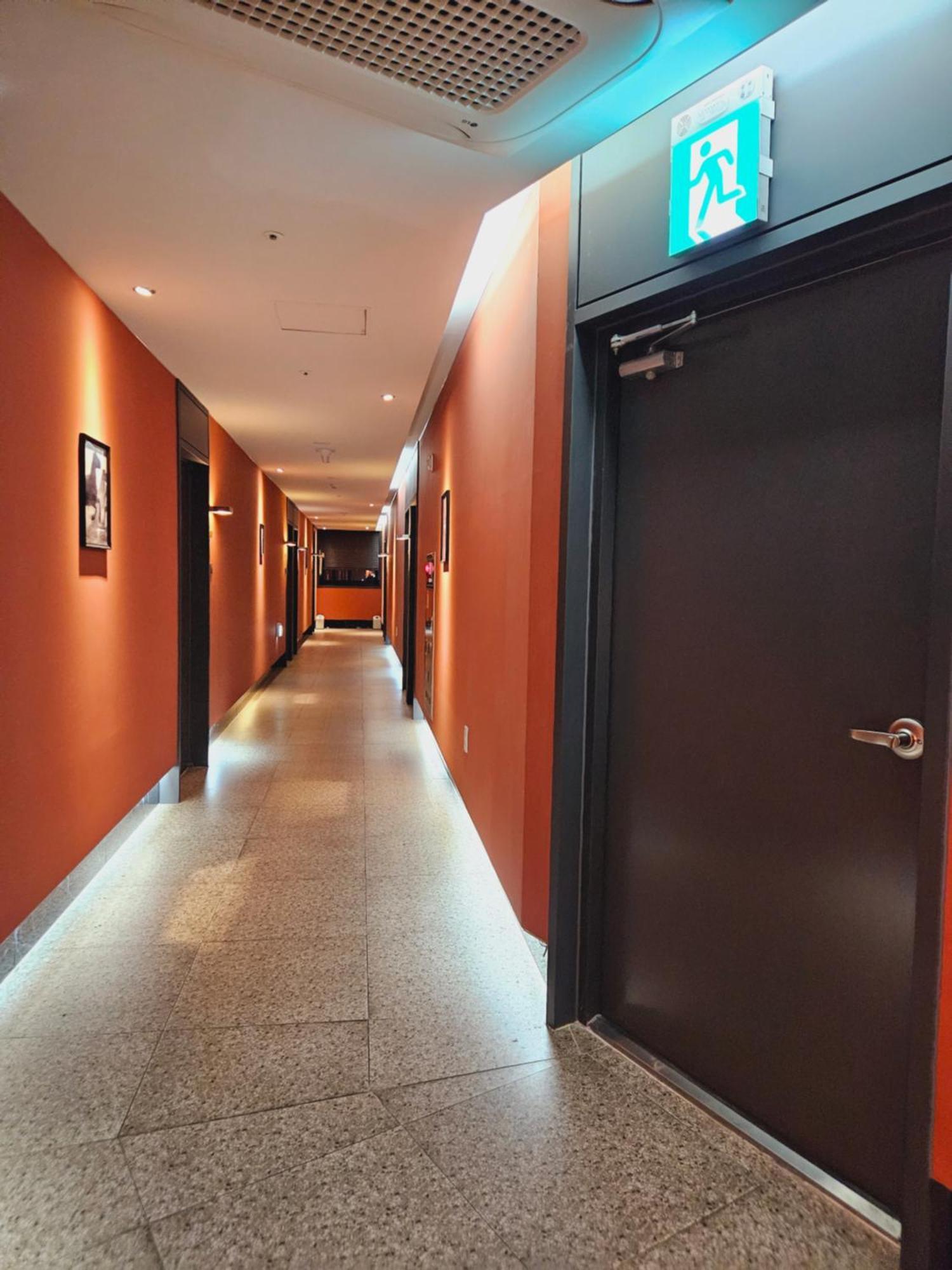 Brown Dot Hotel Jinju Ngoại thất bức ảnh