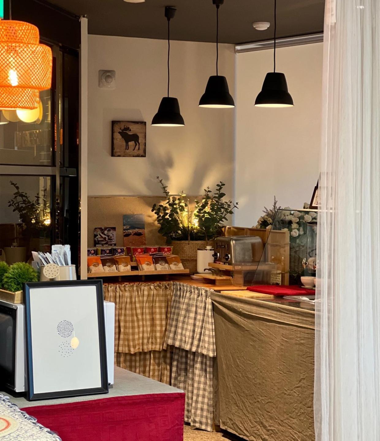 Brown Dot Hotel Jinju Ngoại thất bức ảnh